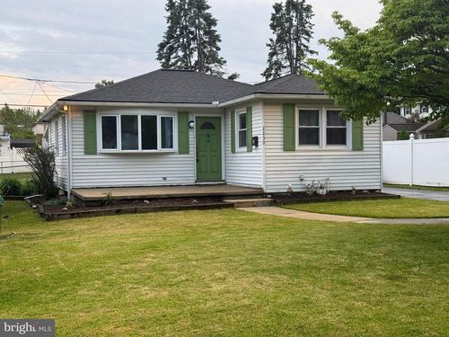 2230 Monroe Ave, READING, PA, 19609-2235 | Card Image