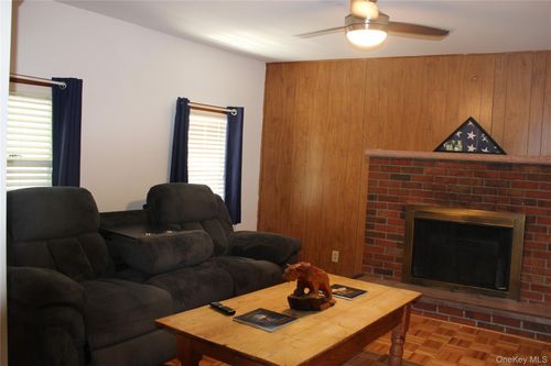 163 Bower Rd, Poughkeepsie, NY, 12603-1151 | Card Image