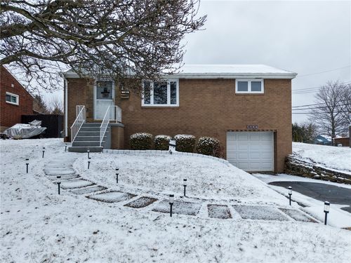 2204 Lynnbrook Ave, Pittsburgh, PA, 15226-1608 | Card Image