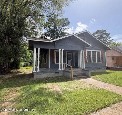 807 Evergreen Ave, Jackson, MS, 39204-3013 | Card Image