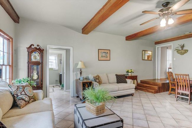 1121 18 Th St, House other with 3 bedrooms, 2 bathrooms and null parking in Orange TX | Image 18