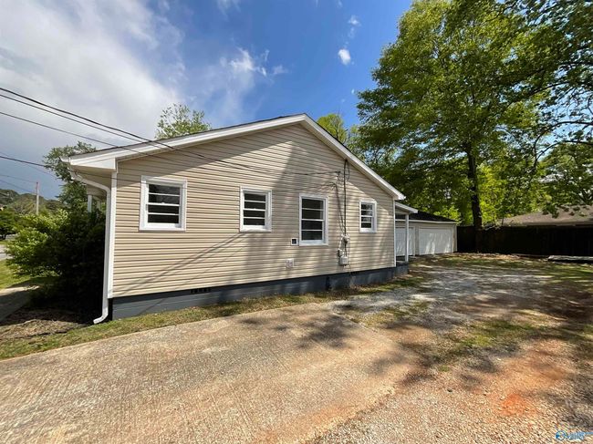 4005 Drake Ave Sw, House other with 3 bedrooms, 1 bathrooms and null parking in Huntsville AL | Image 5