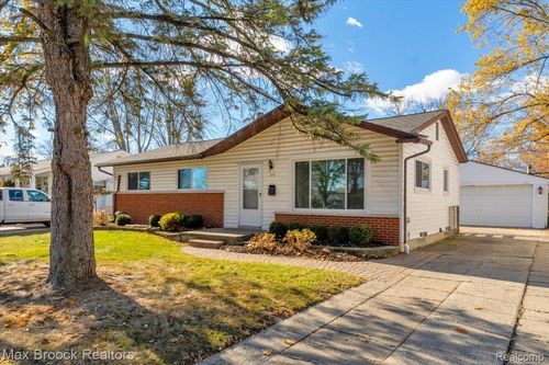 199 Lyons Dr, Troy, MI, 48083-1056 | Card Image