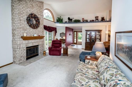 1931 Springbrook N, WAUKESHA, WI, 53186-1292 | Card Image