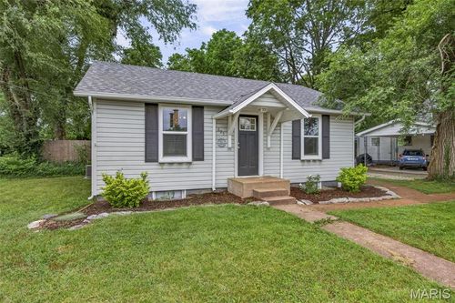 625 E College Street, Farmington, MO, 63640 | Card Image