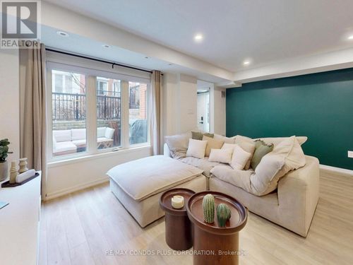 38-29 Florence Wyle Lane, Toronto, ON, M4M3E7 | Card Image