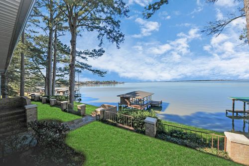 716 Shoreline Dr, Livingston, TX, 77351-0587 | Card Image