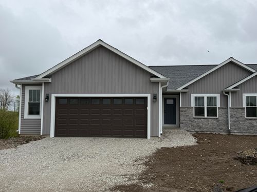 121 Resort Dr, Johnson Creek, WI, 53094-1203 | Card Image