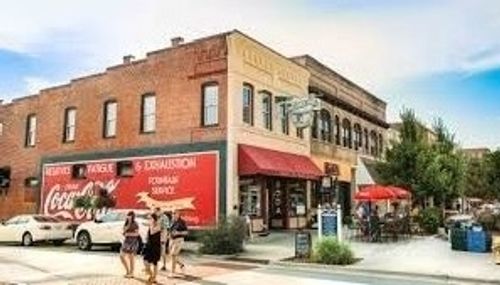 562 Walton Ferry Rd, Hendersonville, TN, 37075-4743 | Card Image