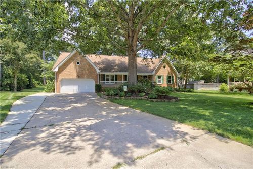 800 Birch Forest Ct, Chesapeake, VA, 23322-7564 | Card Image