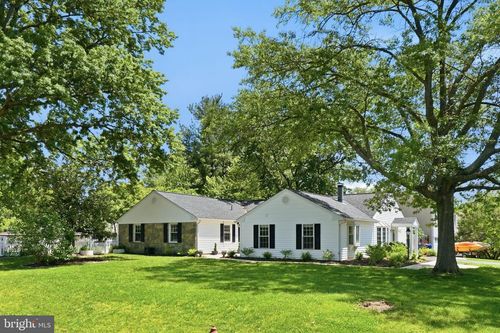 19608 Gott St, Poolesville, MD, 20837-2043 | Card Image