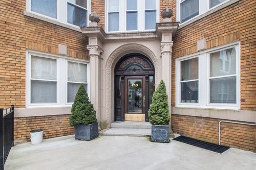 apt-110-170 Maple St, Malden, MA, 02148-3803 | Card Image