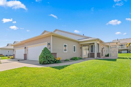 42 W Pullman Ave, Saint Paul Park, MN, 55071-1728 | Card Image