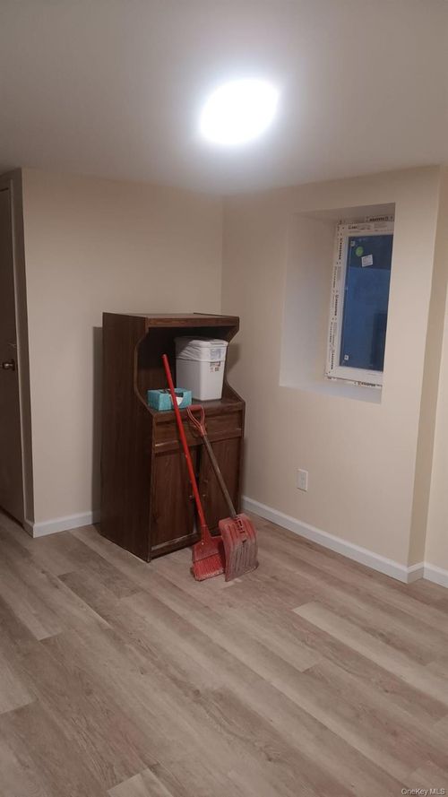 1600 Brightshore Blvd, Bay Shore, NY, 11706-2415 | Card Image