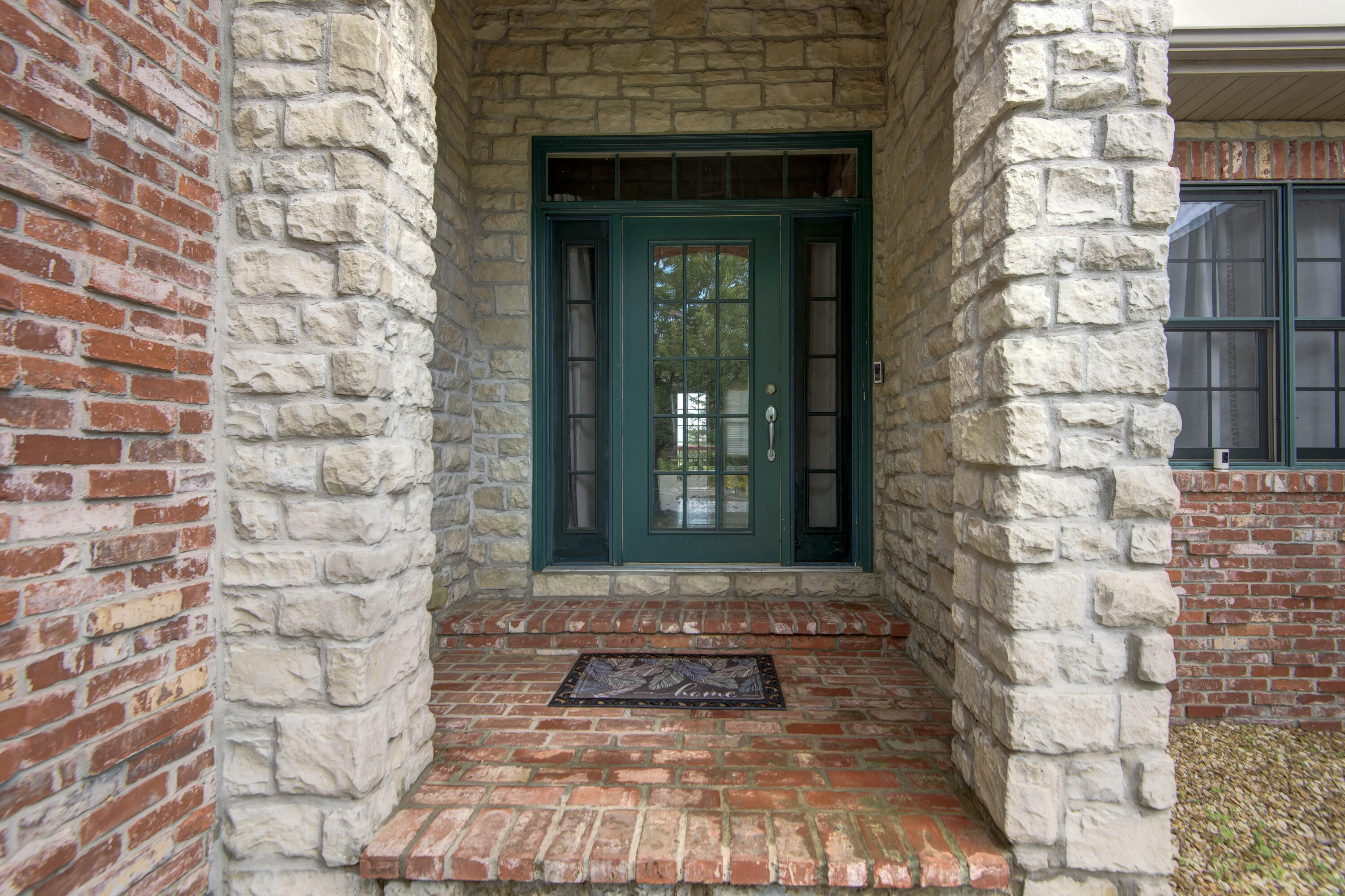 Hedgerow Dr, Springfield, MO 65802