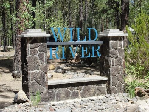 14375 Brown Trout Way, La Pine, OR, 97739-9447 | Card Image