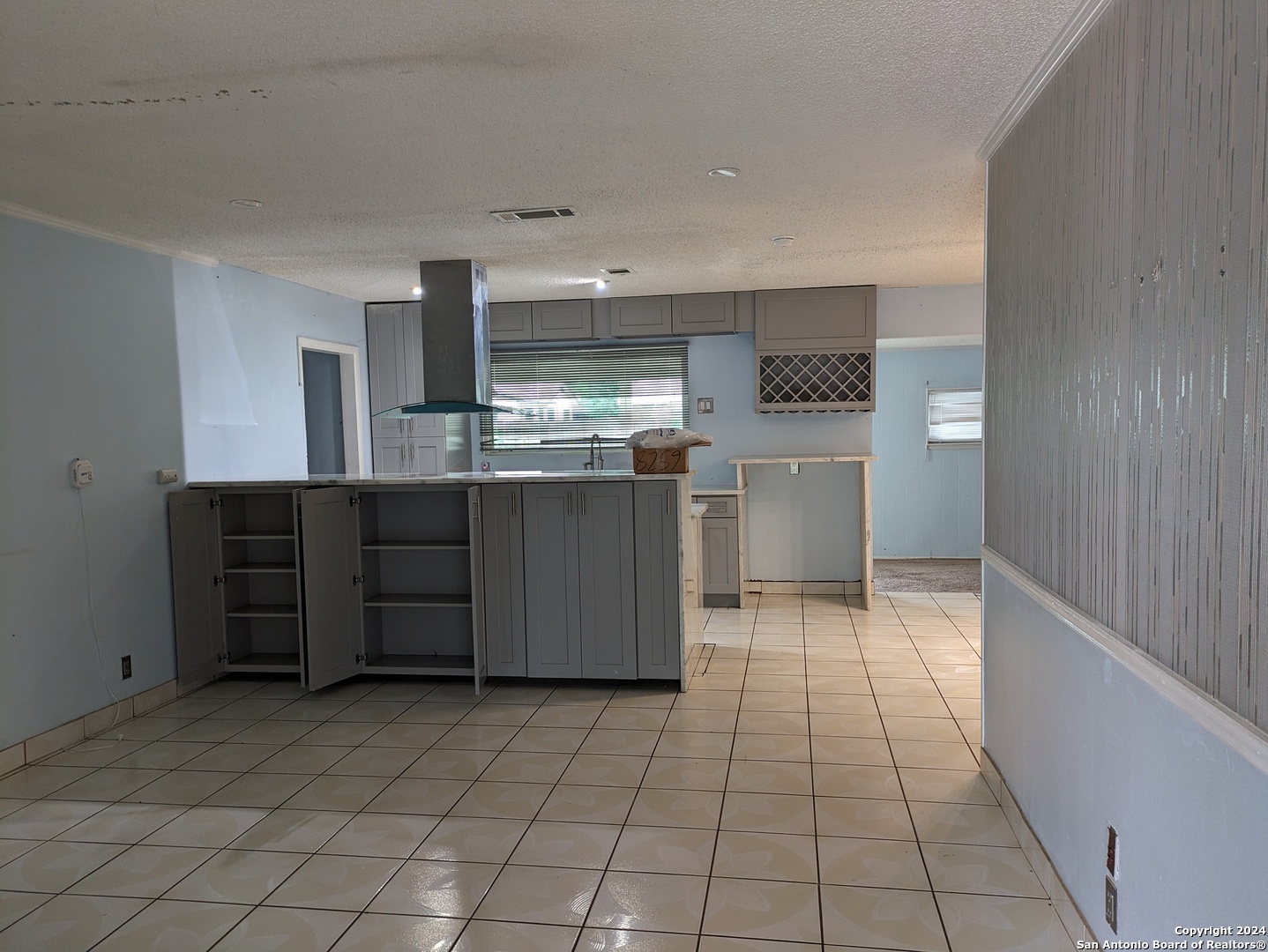 Latigo Dr, San Antonio, TX 78227