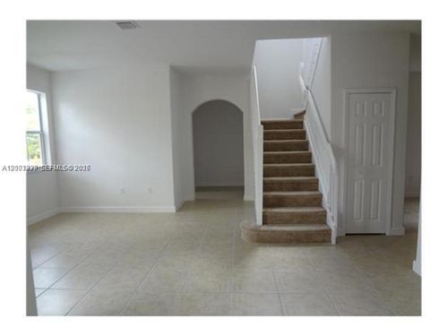 216-10012 Nw 7th St, Miami, FL, 33172 | Card Image