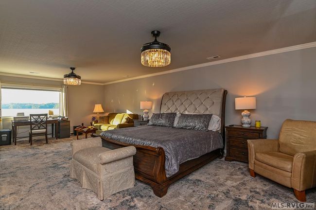 Large Master Suite | Image 26