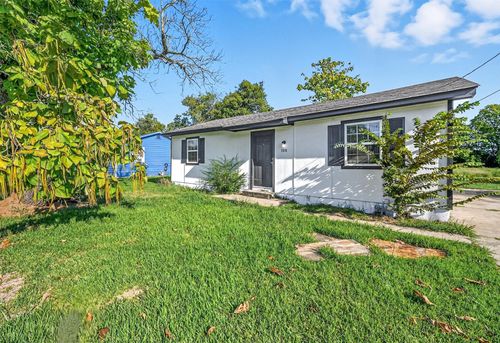 708 Union Ave, Bonham, TX, 75418-2939 | Card Image