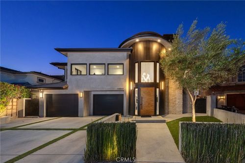 16511 Carousel Ln, Huntington Beach, CA, 92649-2115 | Card Image