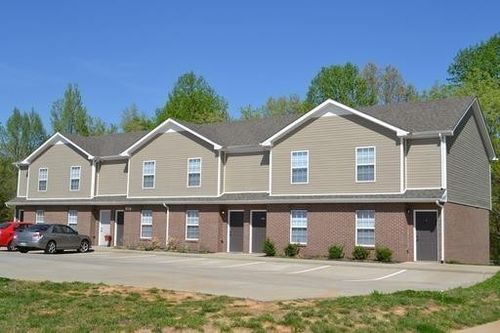 c-685 Oliver Loop, Clarksville, TN, 37040 | Card Image