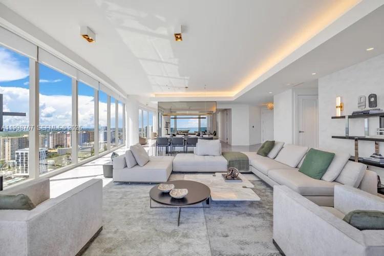 Residential Lease in Sunny Isles Beach