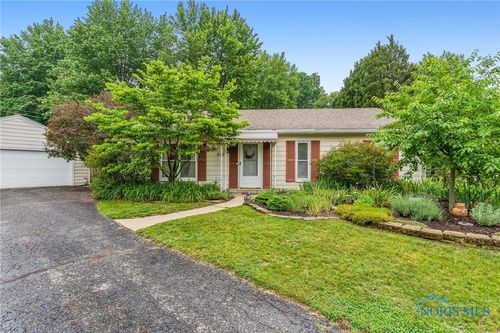6727 Pelton Dr, Whitehouse, OH, 43571-9690 | Card Image