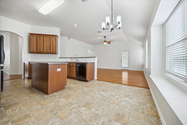 1314 Rainbow Parke Dr, House other with 3 bedrooms, 2 bathrooms and 2 parking in Round Rock TX | Image 8