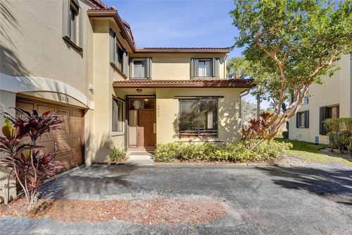 b-141-1025 Nw 105th Way, Plantation, FL, 33322-6533 | Card Image