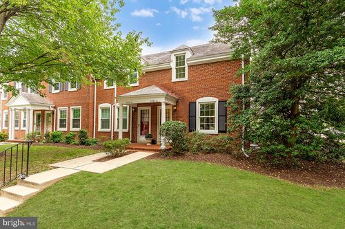 b-3373 S Wakefield St, ARLINGTON, VA, 22206-1718 | Card Image