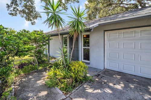 3721 140th Ave, LARGO, FL, 33771-4013 | Card Image