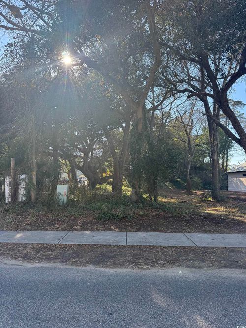 201 25th Ave S, Myrtle Beach, SC, 29577-4713 | Card Image