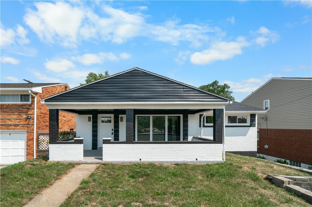 Livingston Rd, West Mifflin, PA 15122