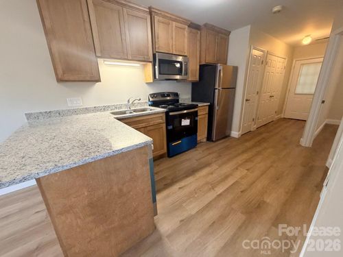 412 Killian Ave, Mount Holly, NC, 28120-2300 | Card Image