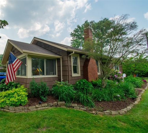 10868 Woodman St, Conneaut Lake, PA, 16316-2772 | Card Image