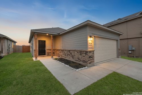 3408 Mccrae Xing, San Antonio, TX, 78264-4556 | Card Image