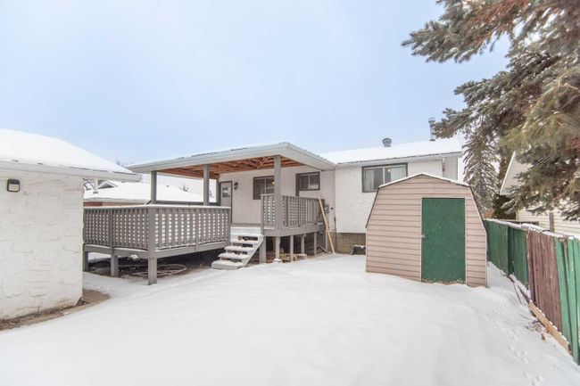 28 Neal Close, Home with 3 bedrooms, 2 bathrooms and 3 parking in Red Deer AB | Image 25