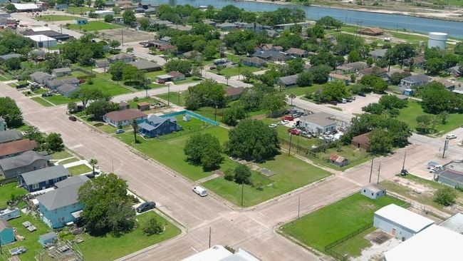 00 W Broad St, Home with 0 bedrooms, 0 bathrooms and null parking in Freeport TX | Image 7