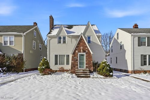 2208 Cranston Rd, University Heights, OH, 44118-3033 | Card Image