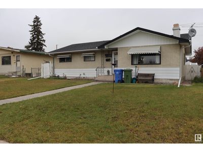 4616 45 Ave, House other with 4 bedrooms, 2 bathrooms and null parking in Wetaskiwin AB | Image 2