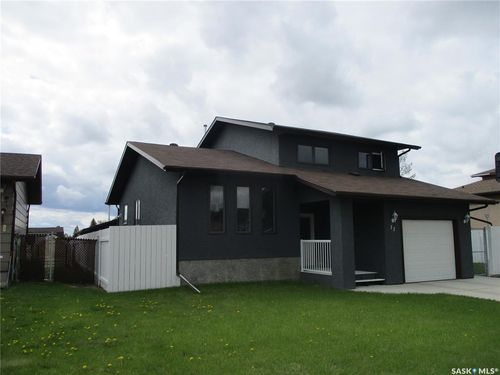 11 Combe Ave, Melville, SK, S0A2P1 | Card Image