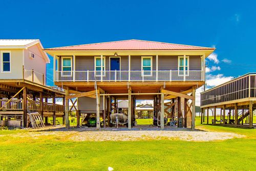 6489 Highway 56, Chauvin, LA, 70344-2604 | Card Image