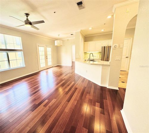 apt-332-860 N Orange Ave, ORLANDO, FL, 32801-1056 | Card Image