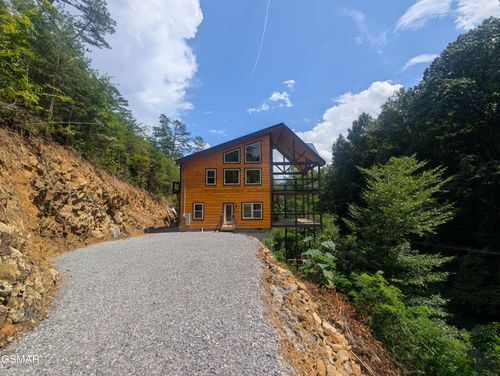 928 Ski Mountain Rd, Gatlinburg, TN, 37738 | Card Image