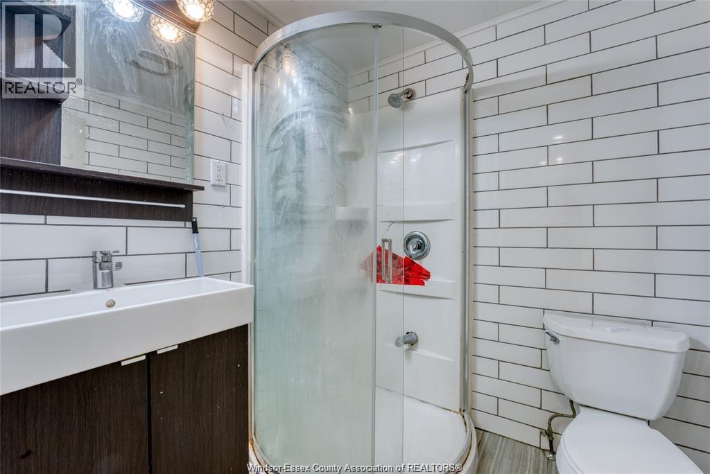 Commercial Sale in Windsor 4