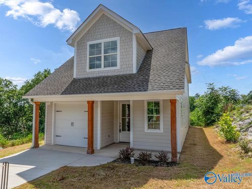 572 Farmingdale Rd Se, Huntsville, AL, 35803-4314 | Card Image