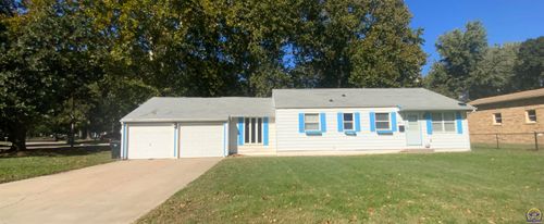 1730 Sw Shunga Dr, Topeka, KS, 66611-1539 | Card Image