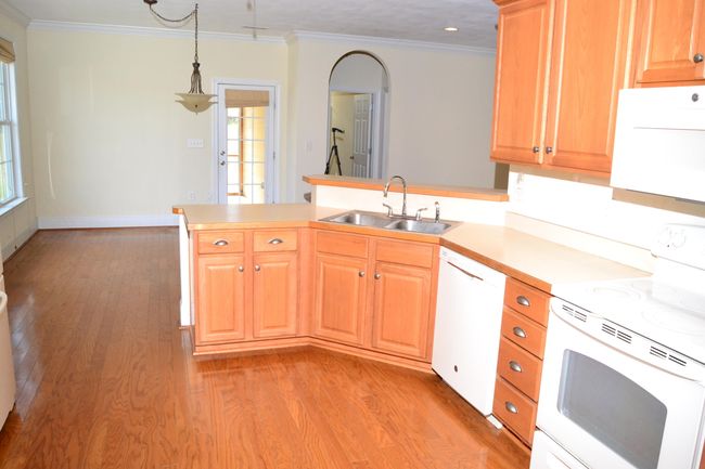Kitchen | Image 13