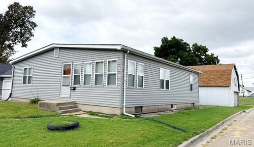 1835 Market St, Madison, IL, 62060-1548 | Card Image
